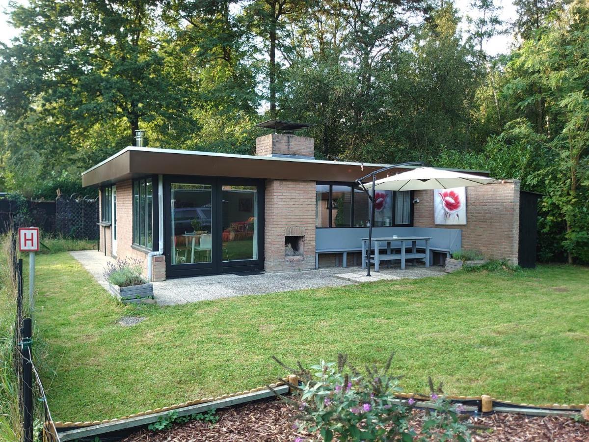 Zonnige Vrijstaande Bungalow In Prachtige Omgeving! Rekem المظهر الخارجي الصورة